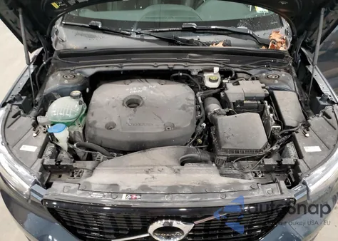 2022 Volvo Xc40 T5 R-Design z USA, uszkodzony, nr VIN YV4162UM3N2732255